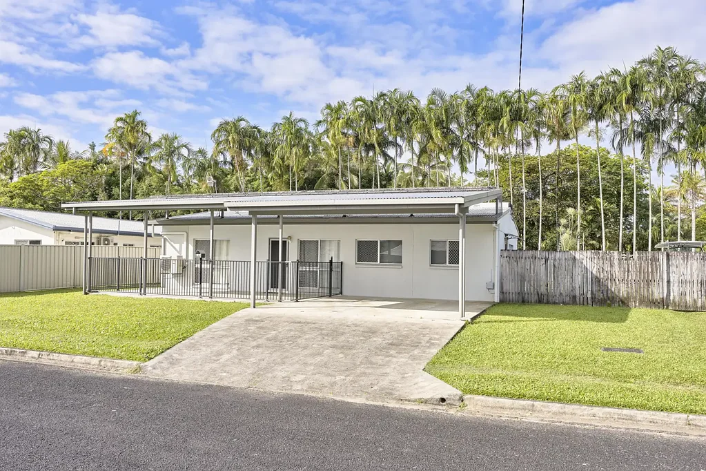 Unfurnished Modern Living, Space & Convenience!