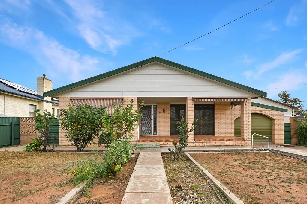 Broken Hill 3房  BRICK HOME