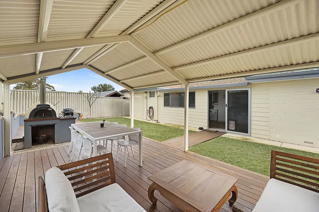Family Living Meets Exceptional Outdoor Entertaining