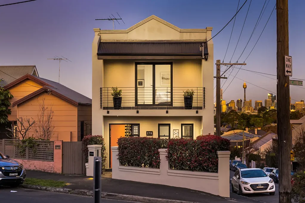 Superlative style, location and city views