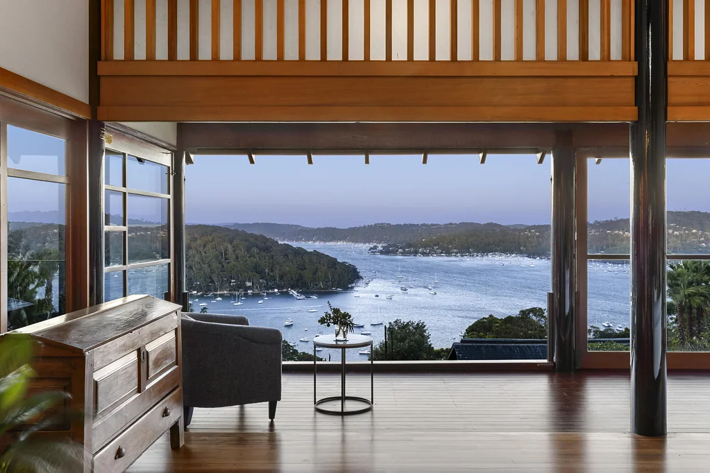 Bayview 5房 标志性的 Peter Muller 住宅，坐拥 Pittwater 壮丽景色 Iconic Peter Muller residence with sweeping Pittwater views