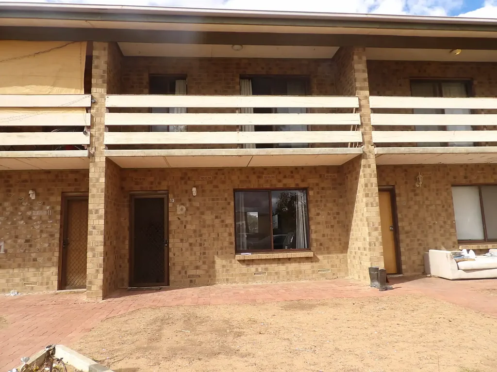 3 Bedroom Townhouse For Rent