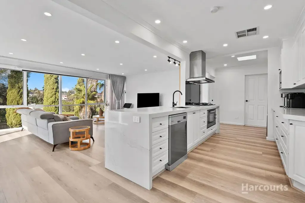 18 Rubicon Crescent, Doncaster, VIC 3108