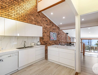 1/9 Wallawa Road, Nelson Bay, NSW 2315, 4房, 3浴, Apartment