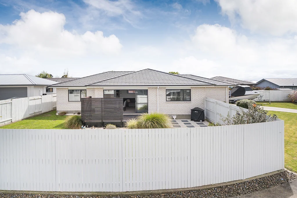 Feilding 3房  Solid, Smart, and Secure!