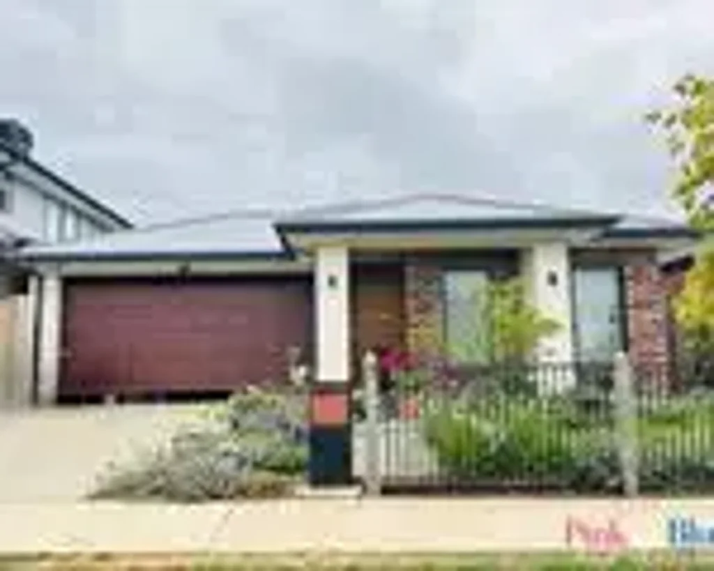 Stunning and Beautiful 4 Bedroom Family Home for RENT!