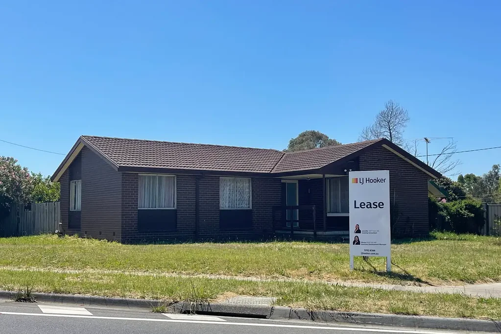 THREE BEDROOM HOME, GREAT LOCATION!