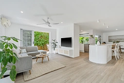 6 Bowerbird Place, Burleigh Waters