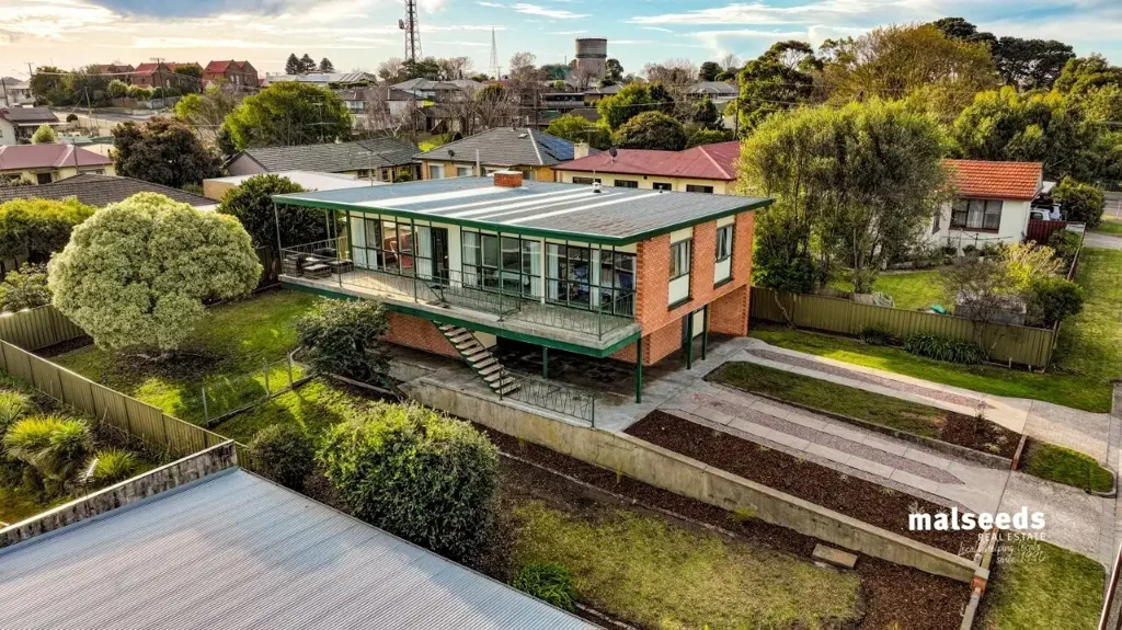 Mount Gambier 4ਬੈੱਡਰੂਮ Double Storey With Great Views and Huge Potential