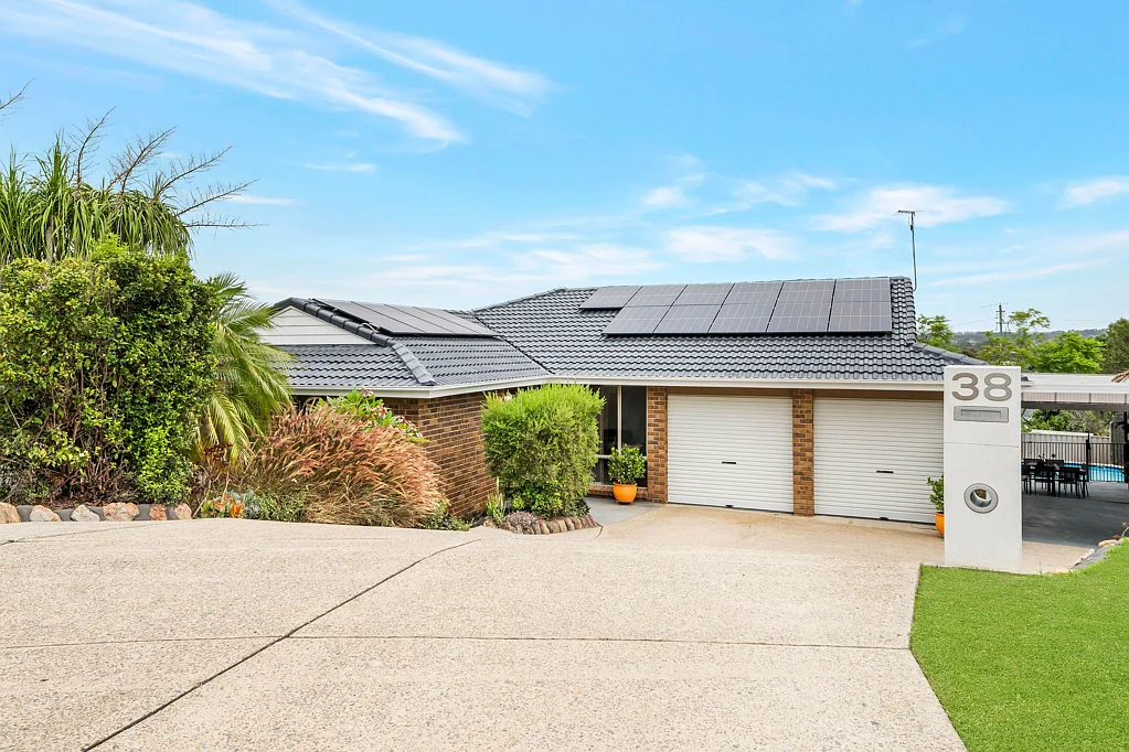 38 Penguin Parade, Hinchinbrook, NSW 2168