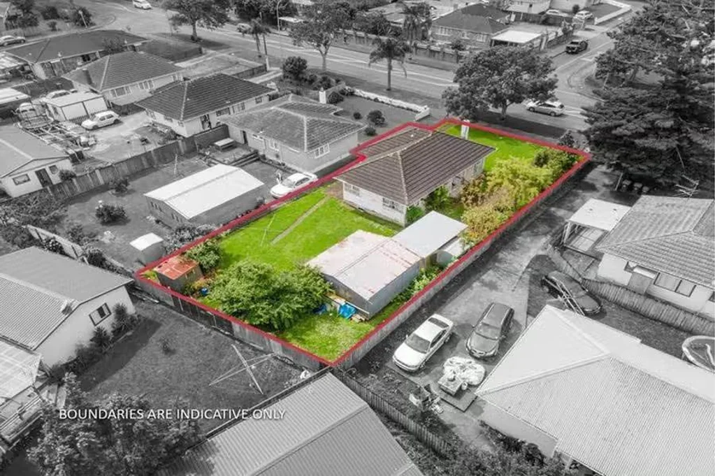 Otara 3房  Big Land. Currently Rented. Future Potential.