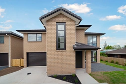 8B Strid Road, Te Atatu South