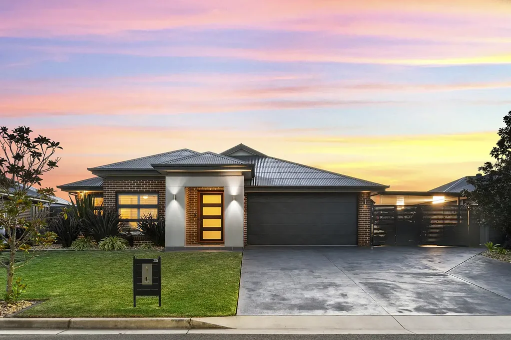 Pitt Town 4 Slaapkamer Spacious Single-Level Home with Pool
