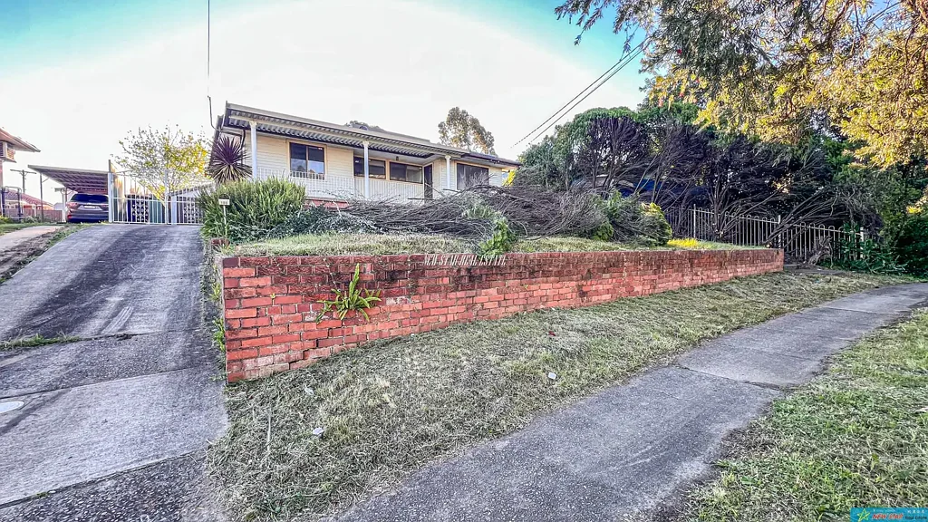 Immaculately Renovated Five-Bedroom Double-Storey Residence – Move-In Ready