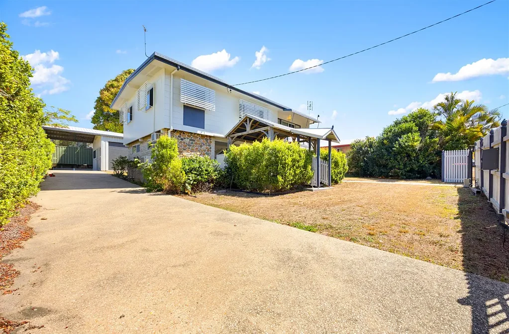 Clinton 3Kwarto Versatile Family Living with Fantastic Entertaining & Shed Space