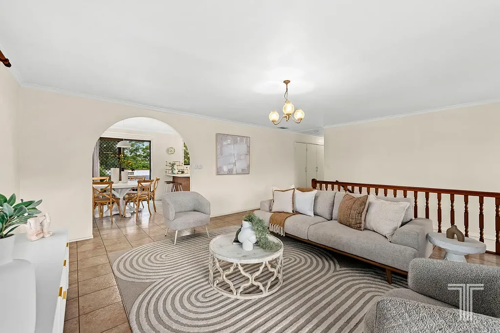 Carindale 3Phòng ngủ Superb Family Space Steps from Carindale Recreation Reserve and Westfield