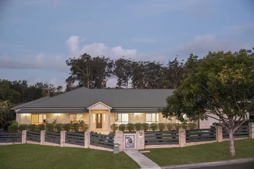D'Aguilar 6Zimmer THE OFFER: Grand. Acreage. Lifestyle.