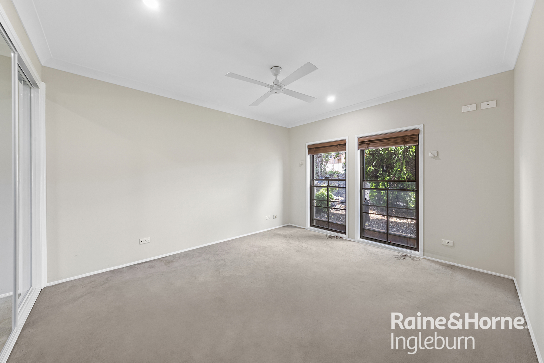 15 HAULTAIN ST, MINTO NSW 2566, 0 ห้องนอน, 0 ห้องน้ำ, House