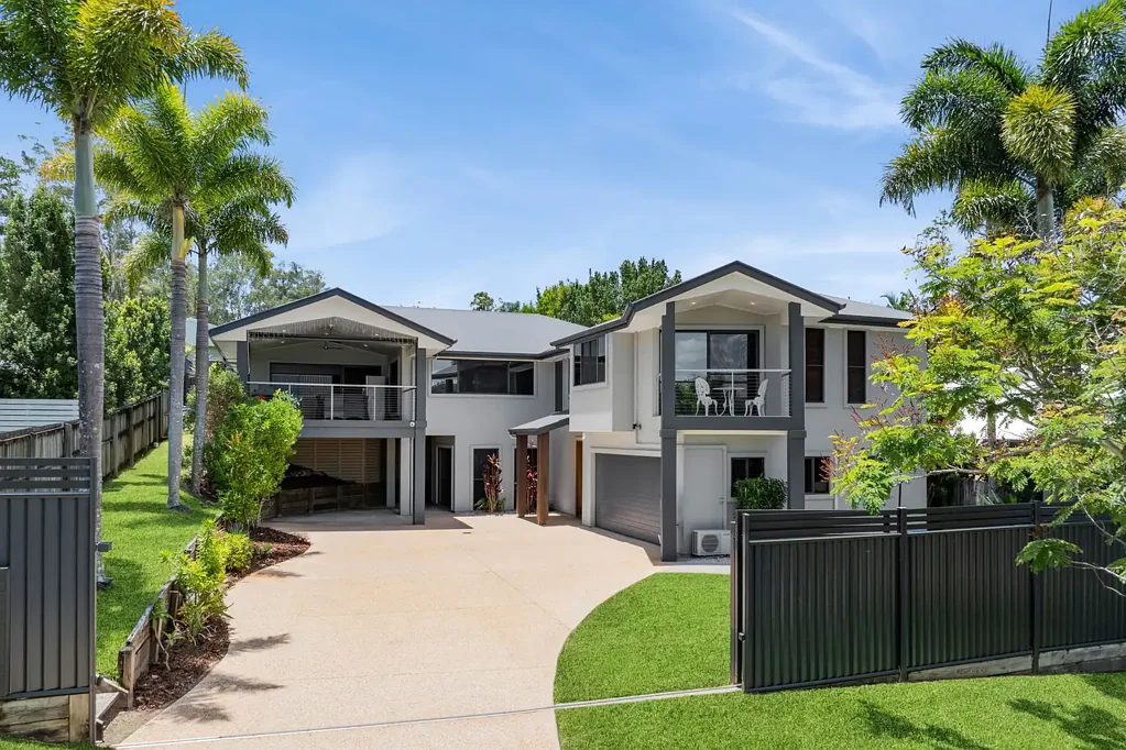 Palmwoods 5Zimmer Spacious Family Retreat with Dual Living Option