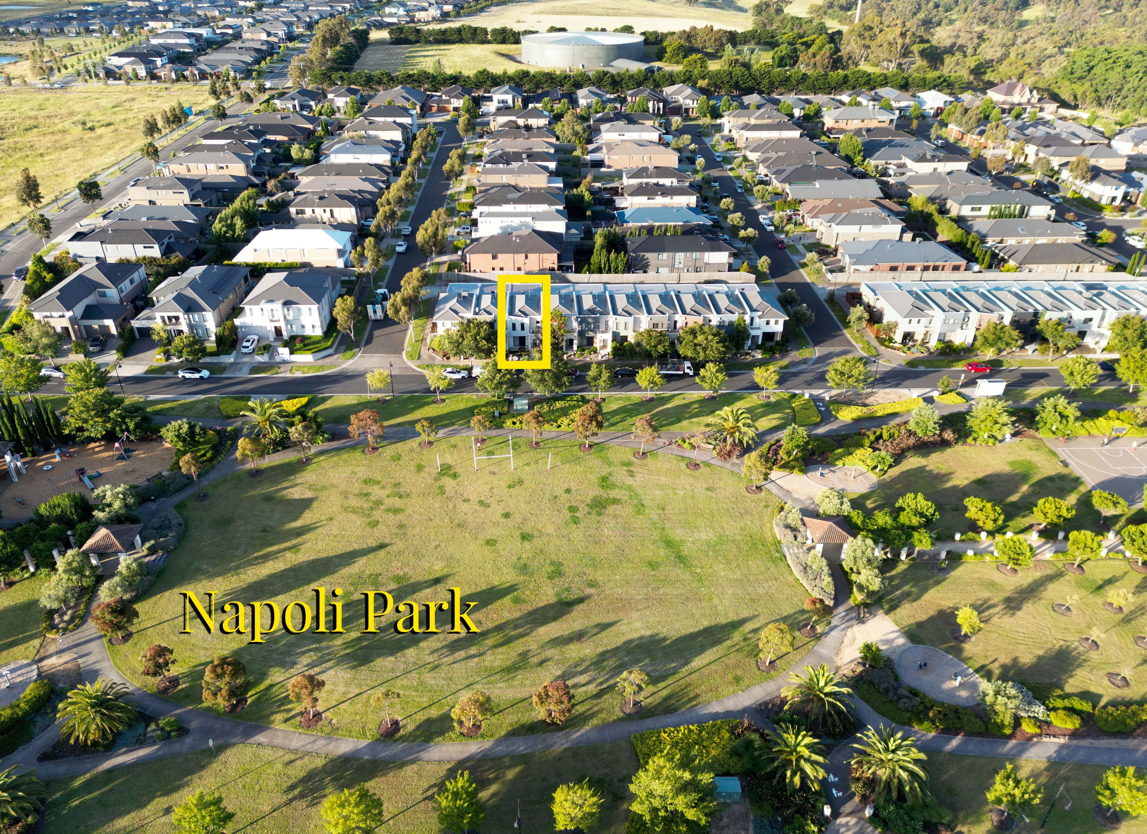 64 NAPOLI CCT, GREENVALE VIC 3059, 0房, 0浴, Townhouse