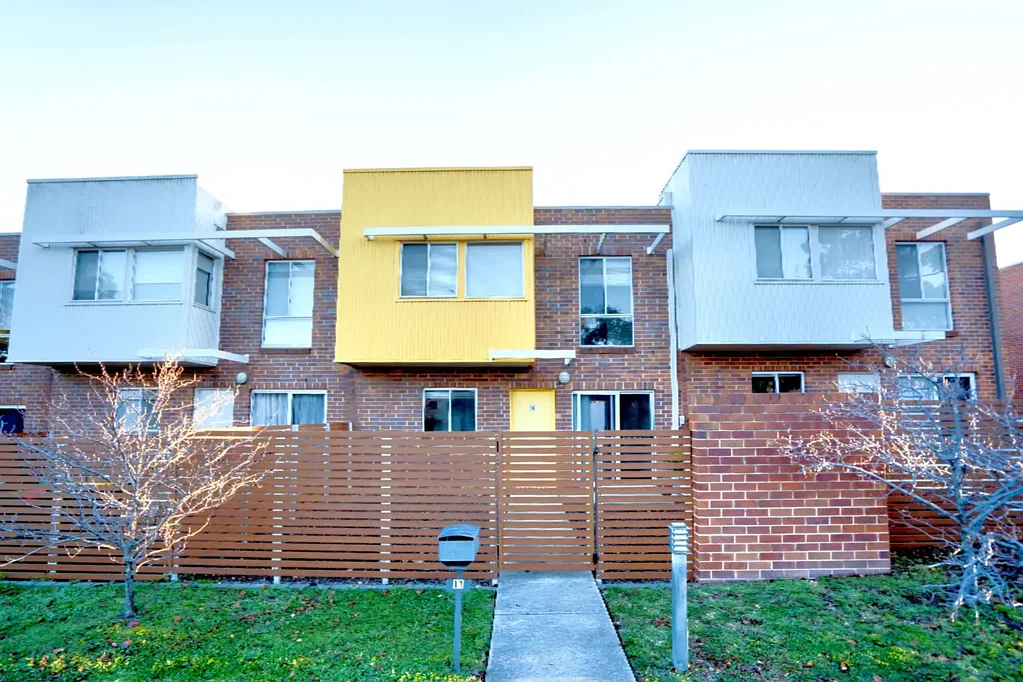 Contemporary Townhouse in Prime Bruce Location