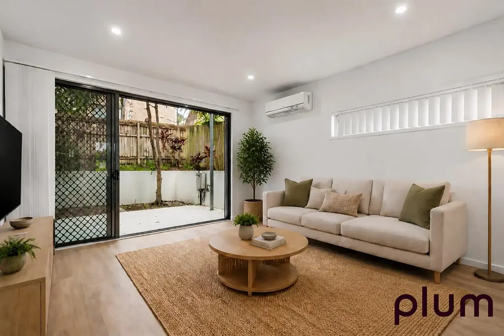 2 Bedroom Townhouse in a Prime Location!