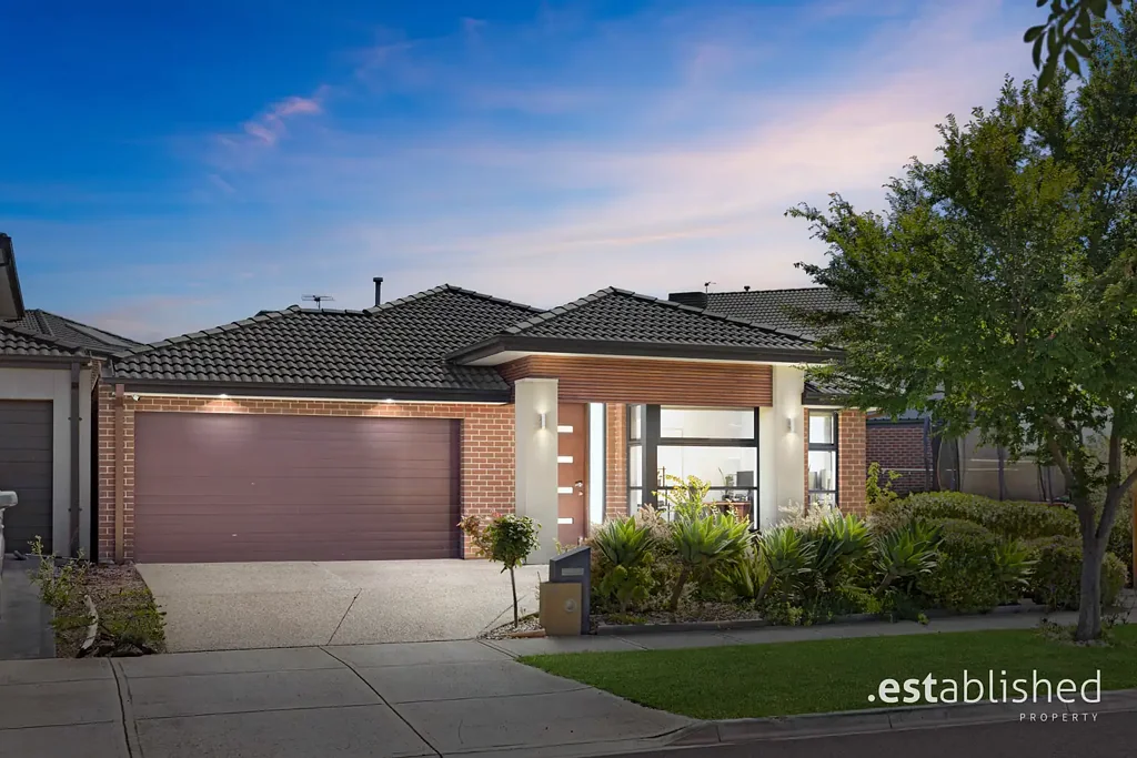 Point Cook 4chambre Contemporary Family Living with Style, Space and Everyday Luxury