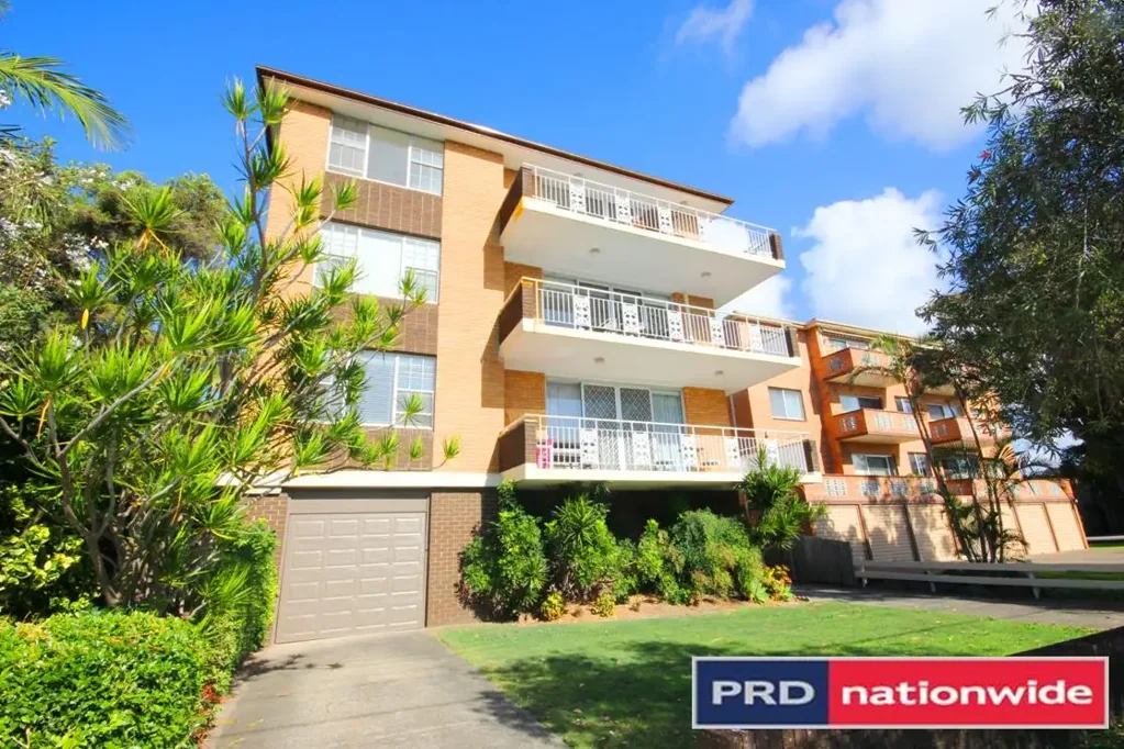 RENOVATED UNIT WITH AS NEW FLOATING FLOORS!!!