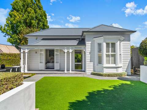 Parnell 3房  Timeless Parnell Villa - Rare Opportunity Awaits
