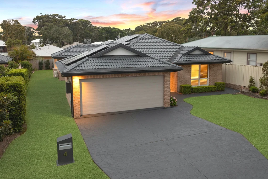 4 Parkside Avenue, Bateau Bay, NSW 2261