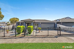 54 Herbert Road, Carrum Downs