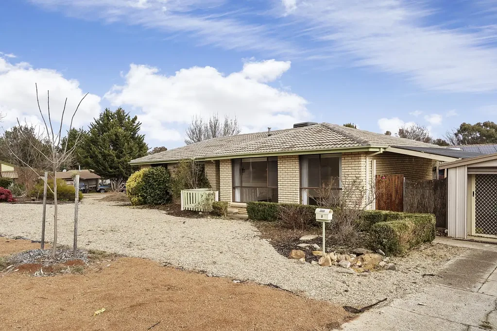 Charnwood 4Moenga Outstanding Family Home in Charnwood�s Best Cul-de-sac