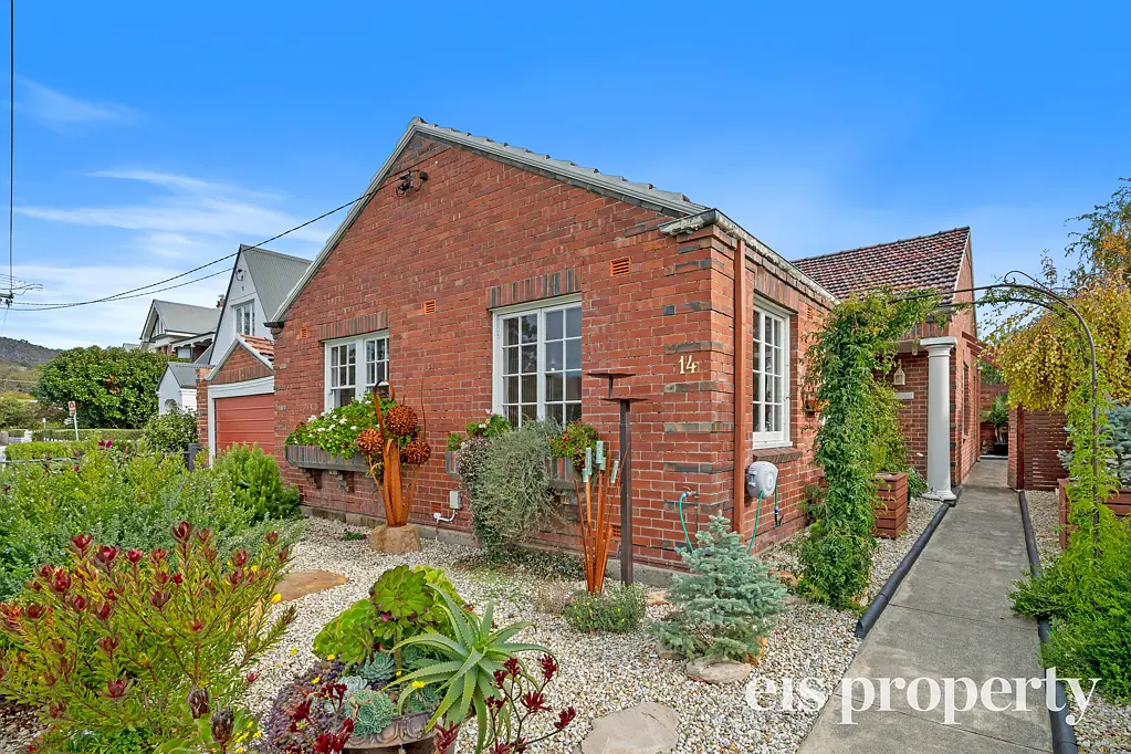 Sandy Bay 3部屋 Charming 1940's Home: A Modern Sanctuary in a Beachside Position