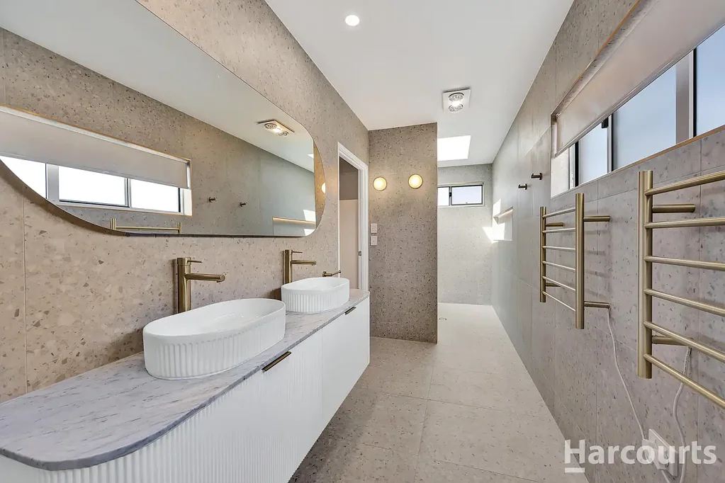 Brand New Designer Living in Bargara