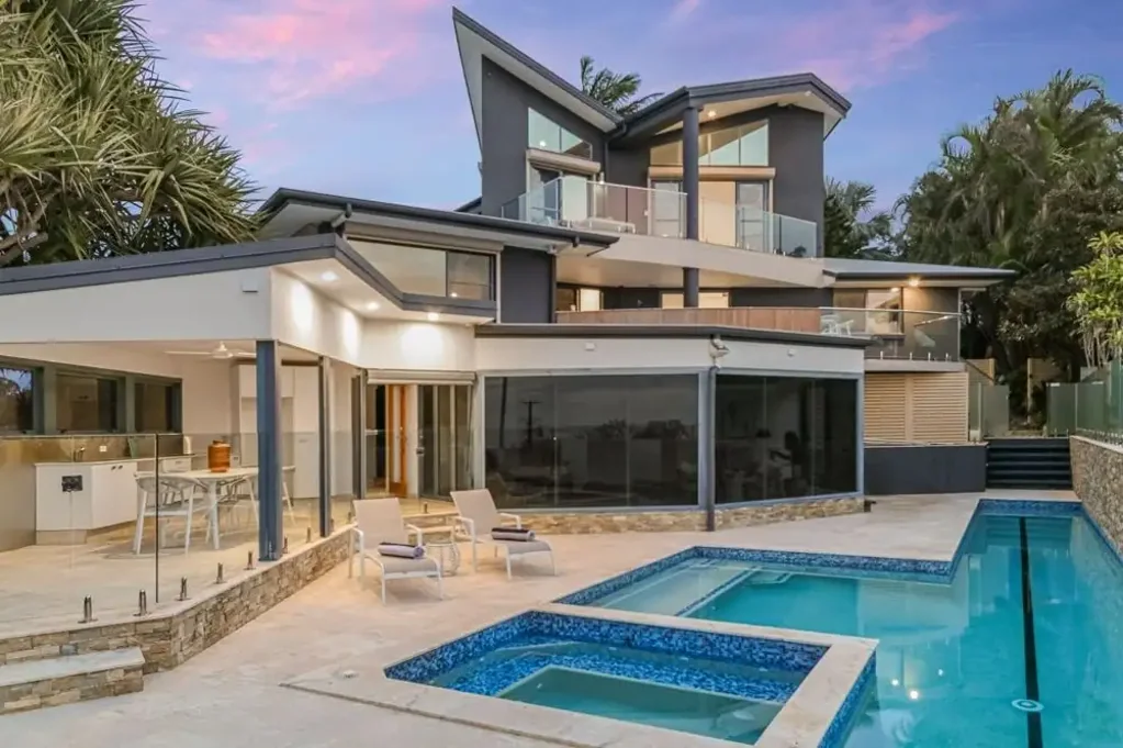 Banora Point 4chambre Entertainer's Dream with Unrivalled Views Over Fingal, Tweed River & Beyond