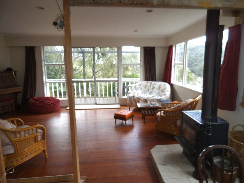 8 Wyndham Road, Pinehaven, Upper Hutt, 3 રૂમ, 1 બાથરૂમ