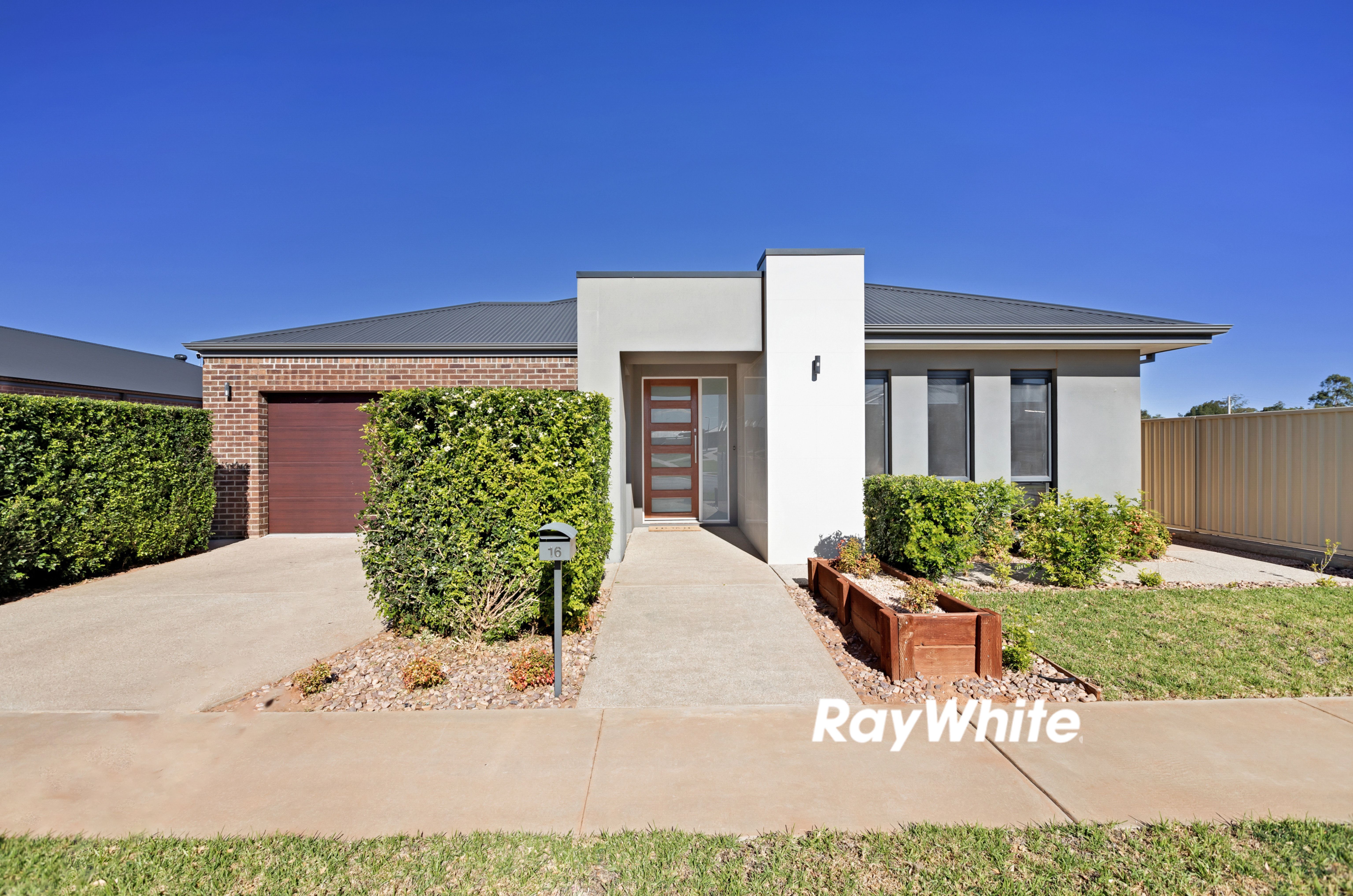 16 CUFARI DR, RED CLIFFS VIC 3496, 0 Kuwarto, 0 Banyo, House