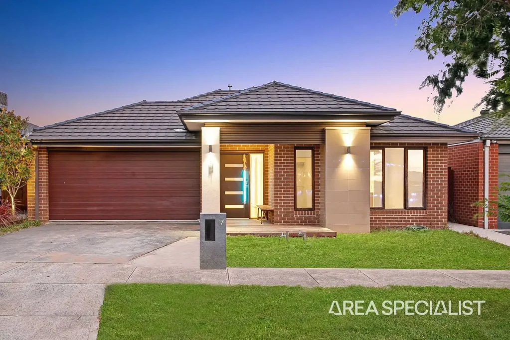 7 Calypso Drive, Mickleham, VIC 3064
