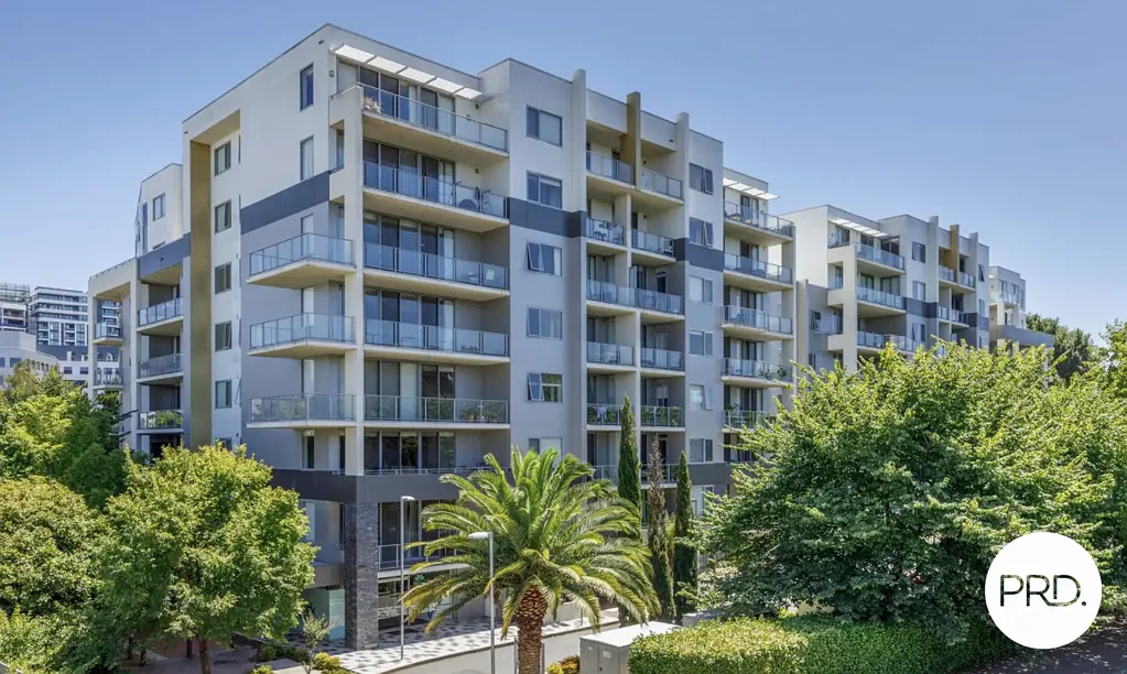 Fully Furnished Apartment Opposite Glebe Park - Walk to Everything