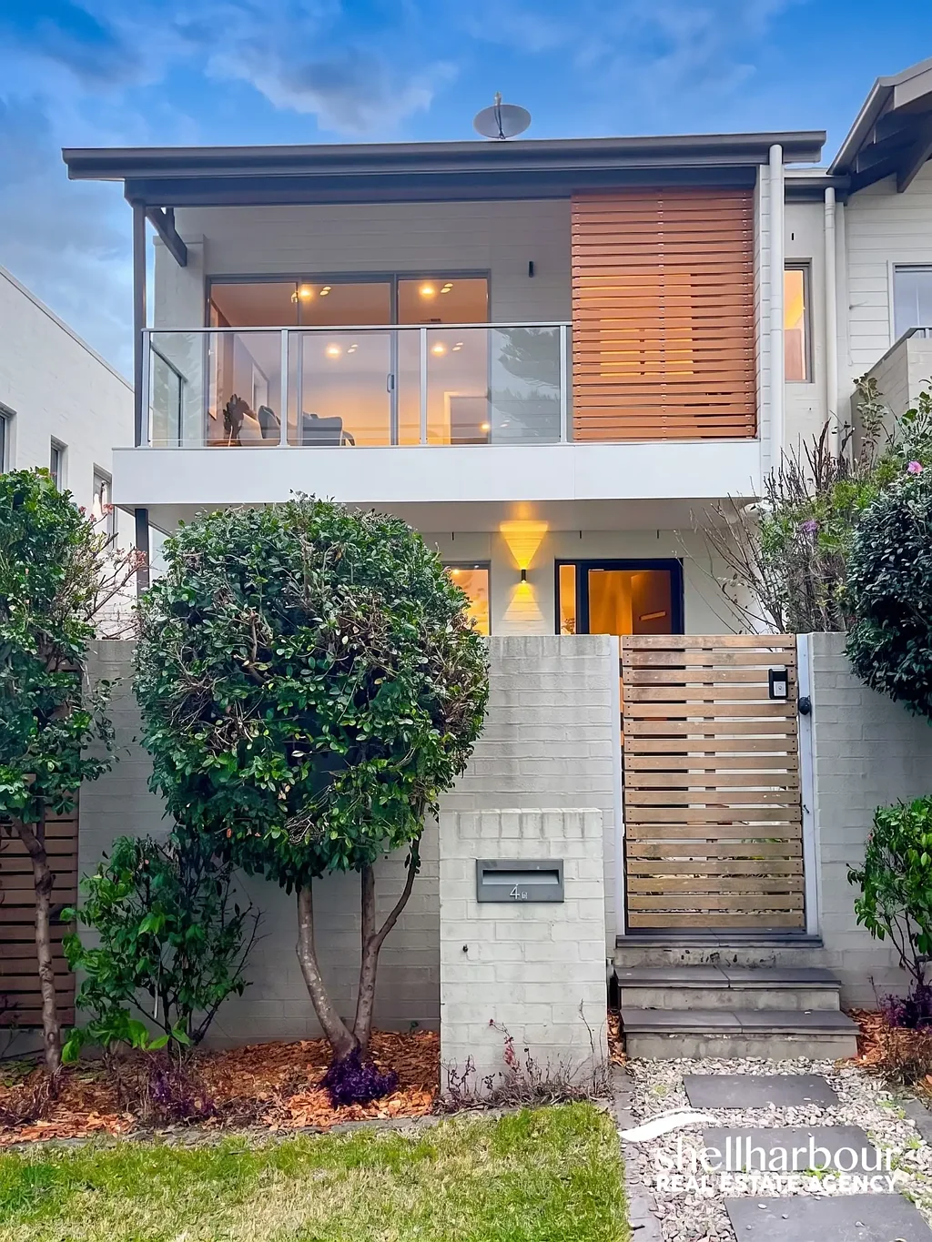 Centrally Located 4 Bedroom Family Townhouse