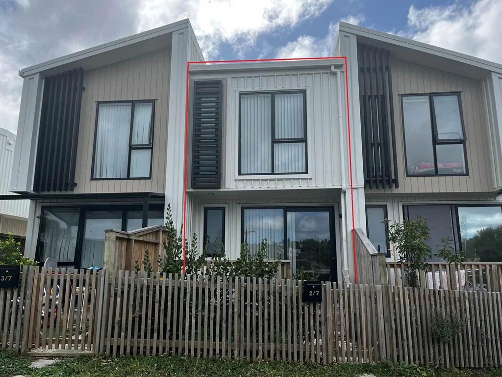 Near New & Low Maintenance