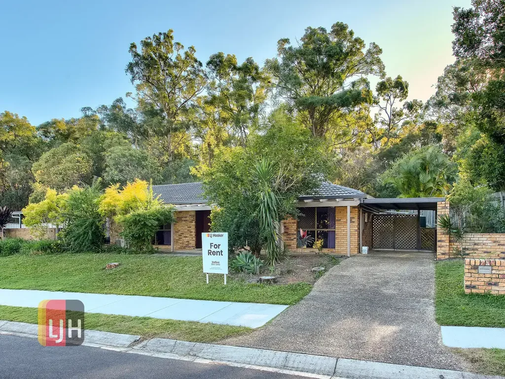 LARGE THREE LOWSET 3 BEDROOM HOME IN WHISPER QUIET PARKLAND