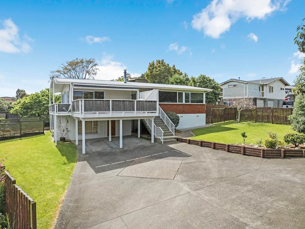 Howick 3房  Large Section, Solid Home, Prime Howick Location