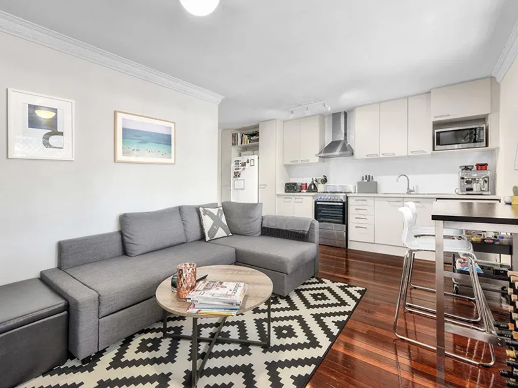 One Bedroom Apartment in the heart of Teneriffe