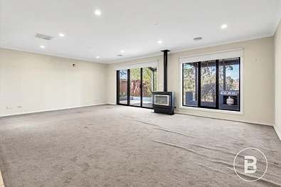 Silid Pahingahan - 54 TILLEY DR, MADDINGLEY VIC 3340