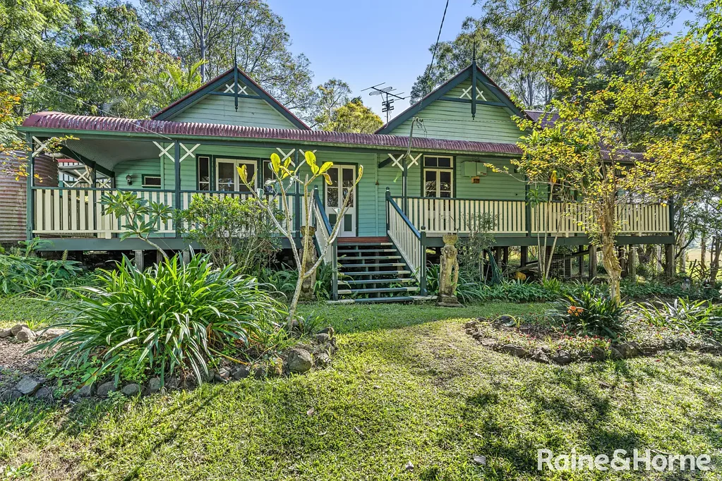 COUNTRY FARMHOUSE WITH ROOM TO MOVE
