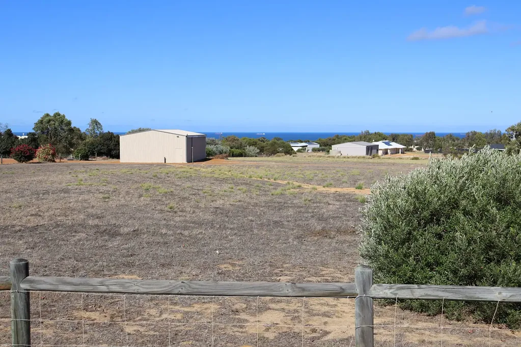304 Eliza Shaw Drive, White Peak, WA 6532