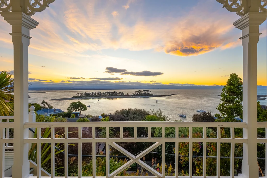 Nelson City 2Moenga Elegant Renovation, Timeless Character