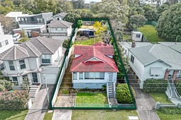 32 Bailey Street, Adamstown