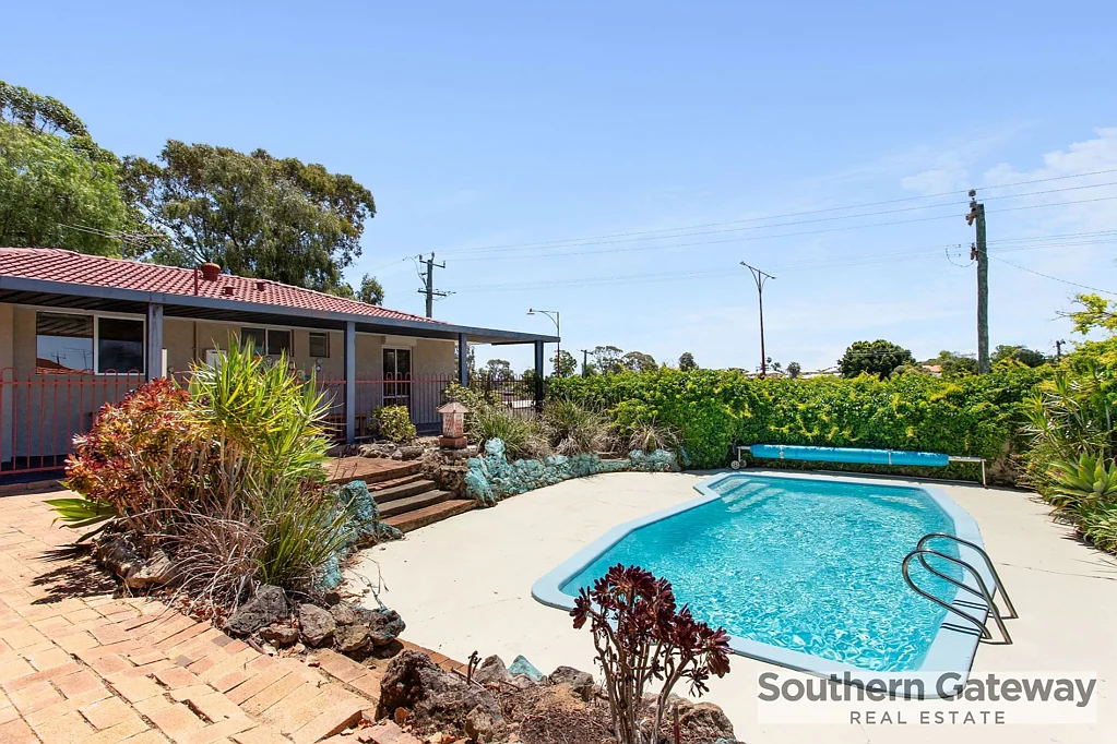 2 Tanson Road, Parmelia, WA 6167